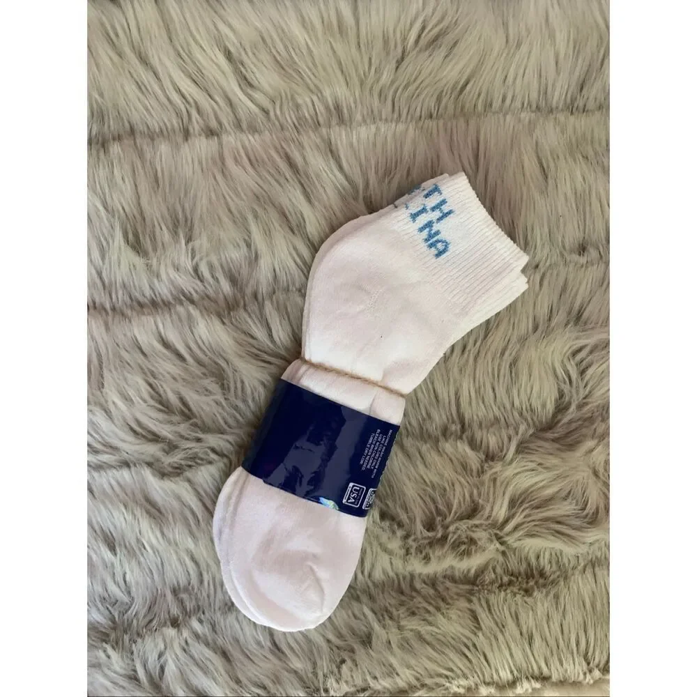 North Carolina Athletic quarter crew socks size 10-13